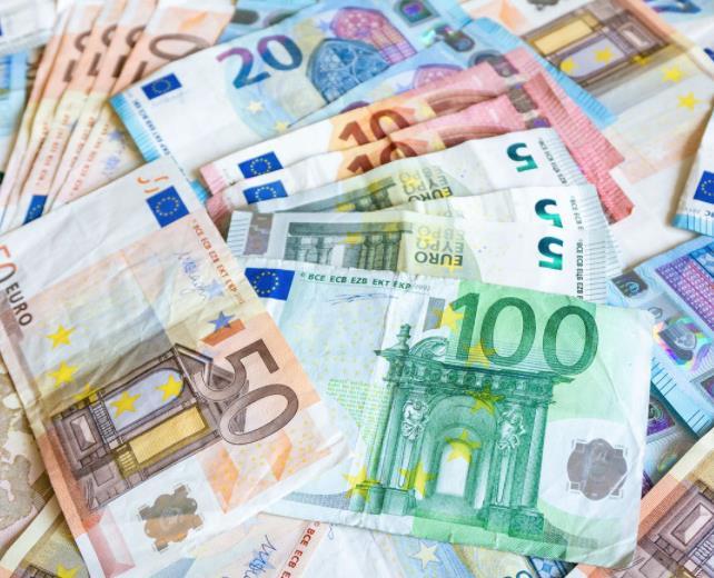 Ngân hàng Rabobank: EUR/USD có thể giảm xuống vùng 1.1400 bởi tình trạng bất ổn của Hoa Kỳ Ngân hàng Rabobank: EUR/USD có thể giảm xuống vùng 1.1400 bởi tình trạng bất ổn của Hoa Kỳ