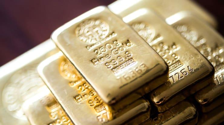 Tìm thấy thỏi vàng trong mùa cách ly, hai trẻ em ở Pháp bất ngờ sở hữu hơn 100,000 USD Tìm thấy thỏi vàng trong mùa cách ly, hai trẻ em ở Pháp bất ngờ sở hữu hơn 100,000 USD