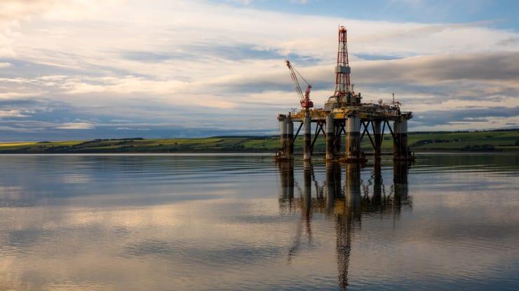 Đà tăng của giá dầu có thể bị cản trở nếu OPEC+ tăng sản lượng Đà tăng của giá dầu có thể bị cản trở nếu OPEC+ tăng sản lượng
