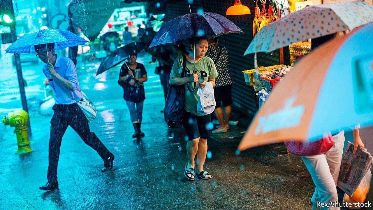 Tương lai bất định của Hồng Kông: liệu Hồng Kông có còn là trung tâm tài chính toàn cầu? Tương lai bất định của Hồng Kông: liệu Hồng Kông có còn là trung tâm tài chính toàn cầu?