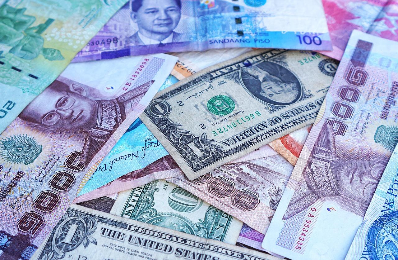 Các dấu hiệu đầu tiên cho thấy NHTW Thái Lan thành công trong việc làm chậm đà tăng của đồng Baht. Các dấu hiệu đầu tiên cho thấy NHTW Thái Lan thành công trong việc làm chậm đà tăng của đồng Baht.