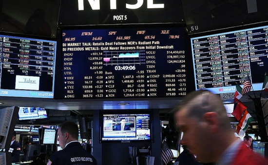 Wall Street Journal: Sàn giao dịch chứng khoán New York hoạt động trở lại  với nhiều hạn chế | VTV.VN