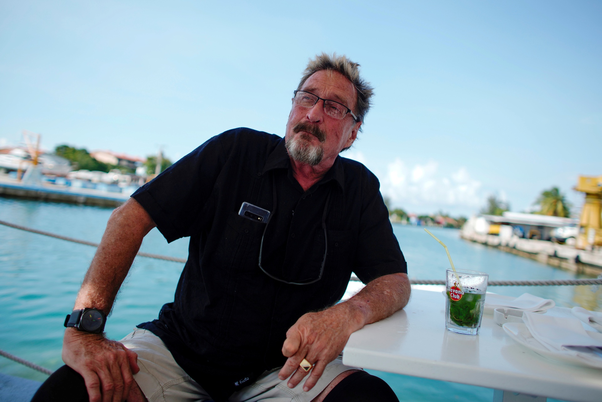 Ông John McAfee, nhà sáng lập chương trình diệt virus McAfee, trong một lần ở Cuba năm 2019 Ông John McAfee, nhà sáng lập chương trình diệt virus McAfee, trong một lần ở Cuba năm 2019