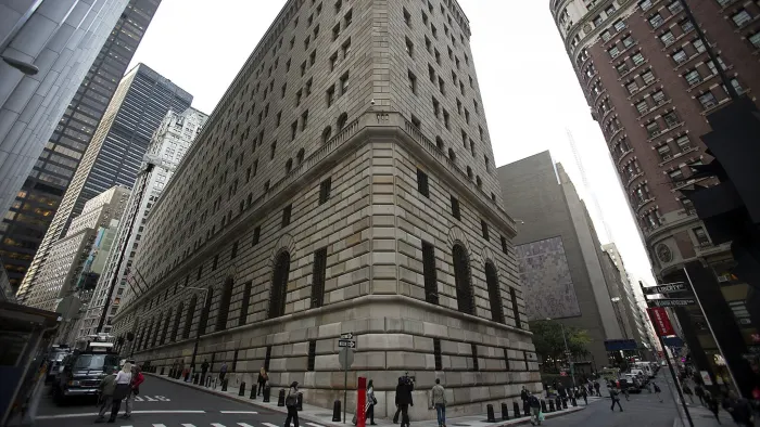 Two top NY Federal Reserve officials to leave | Financial Times