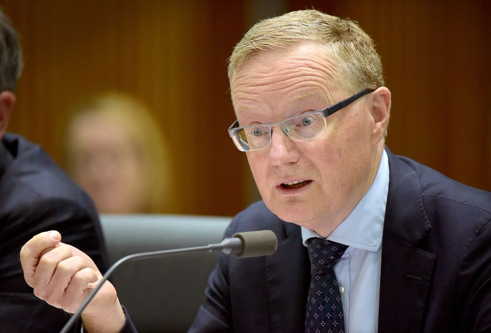 RBA&#39;s Lowe Sees Australia Economy Growing, Fails to Signal Cut - Bloomberg