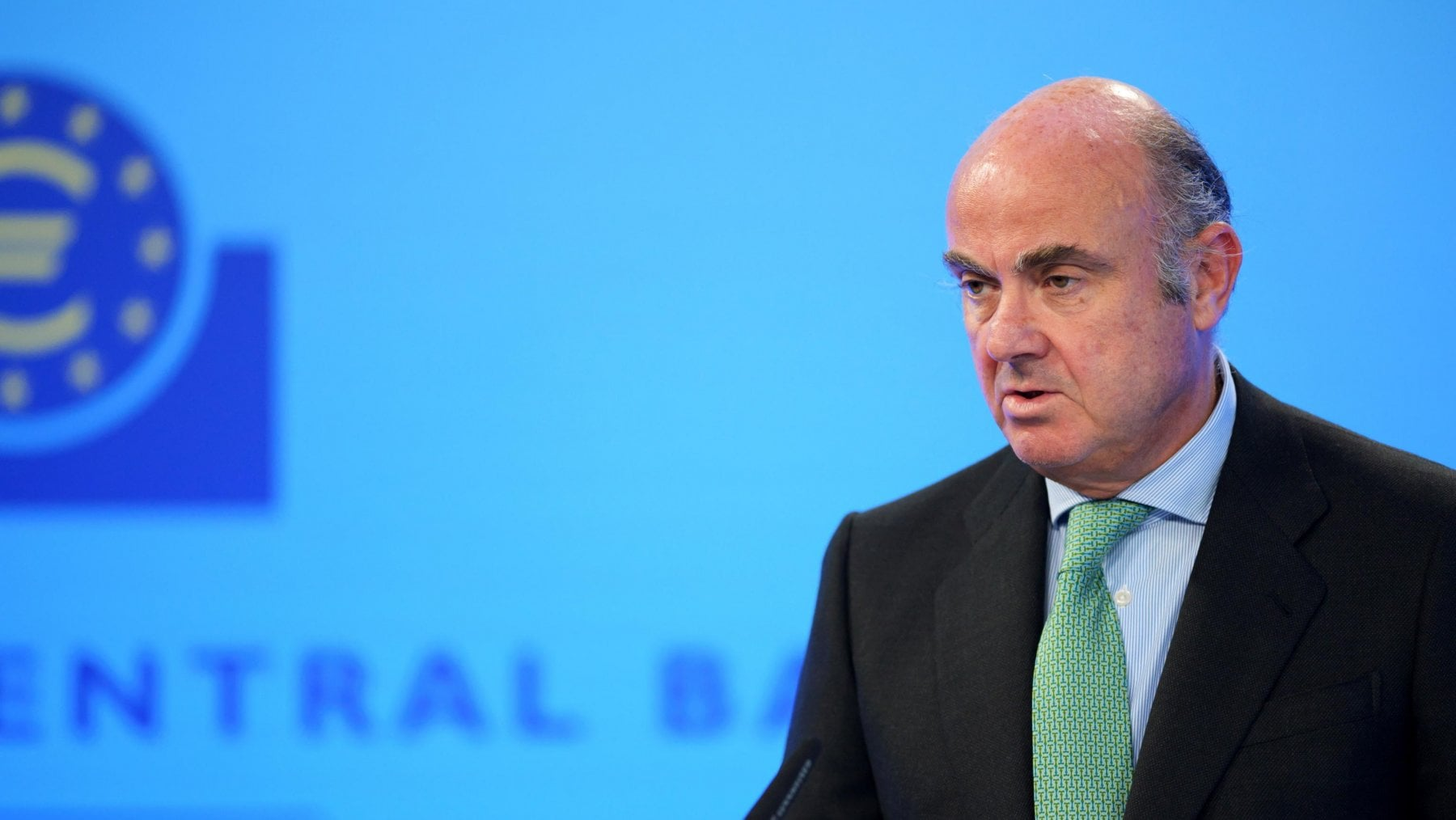 Interview with Luis de Guindos, vice-President of the European Central  Bank: "We hope that in a year's time the economy will be back to  pre-pandemic levels. Monetary policy will have to adjust
