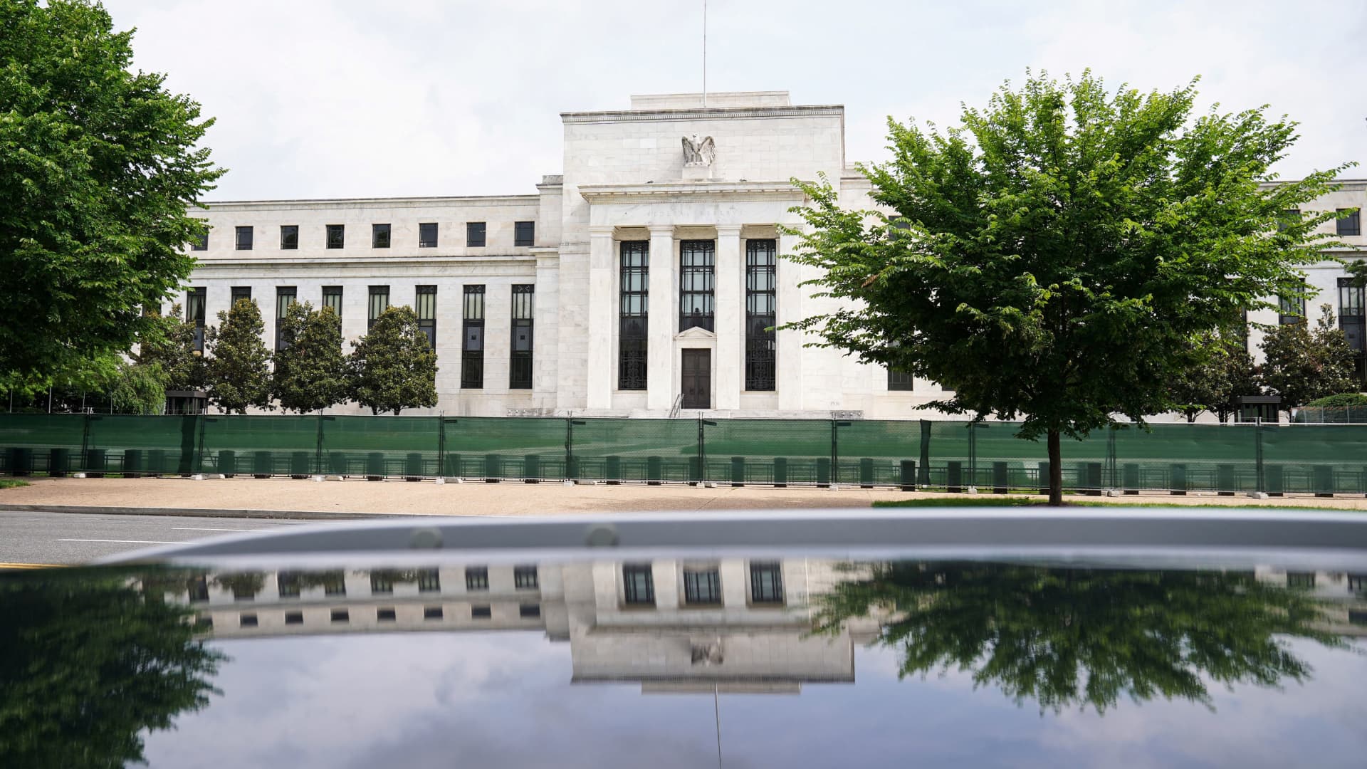 Báo cáo Beige Book: Lo ngại lạm phát và suy thoái đang tăng cao Báo cáo Beige Book: Lo ngại lạm phát và suy thoái đang tăng cao