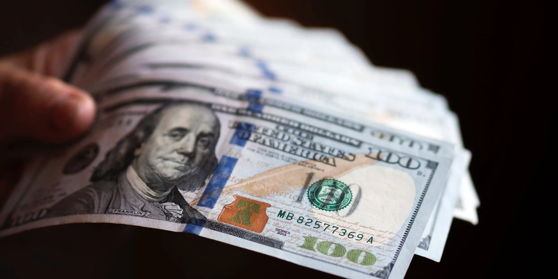 USD đang đánh mất vị thế "đồng tiền phòng hộ cuối cùng" USD đang đánh mất vị thế "đồng tiền phòng hộ cuối cùng"