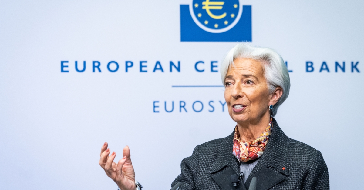 Tình thế tiến thoái lưỡng nan, ECB sẽ tiếp tục tăng lãi suất hay tạm dừng vào tối nay? Tình thế tiến thoái lưỡng nan, ECB sẽ tiếp tục tăng lãi suất hay tạm dừng vào tối nay?