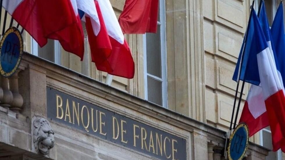 Covid-19 sends French economy into recession with steepest drop since WW2