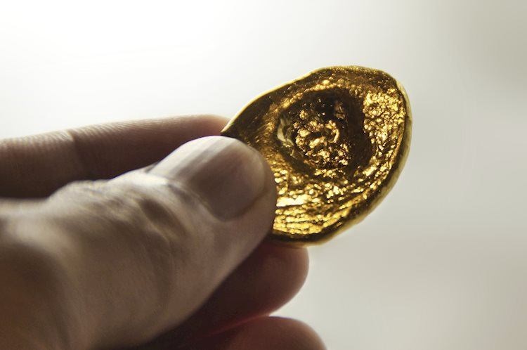 XAU/USD: Giá vàng giảm nhẹ sau nhịp tăng 40 USD ngày hôm qua XAU/USD: Giá vàng giảm nhẹ sau nhịp tăng 40 USD ngày hôm qua
