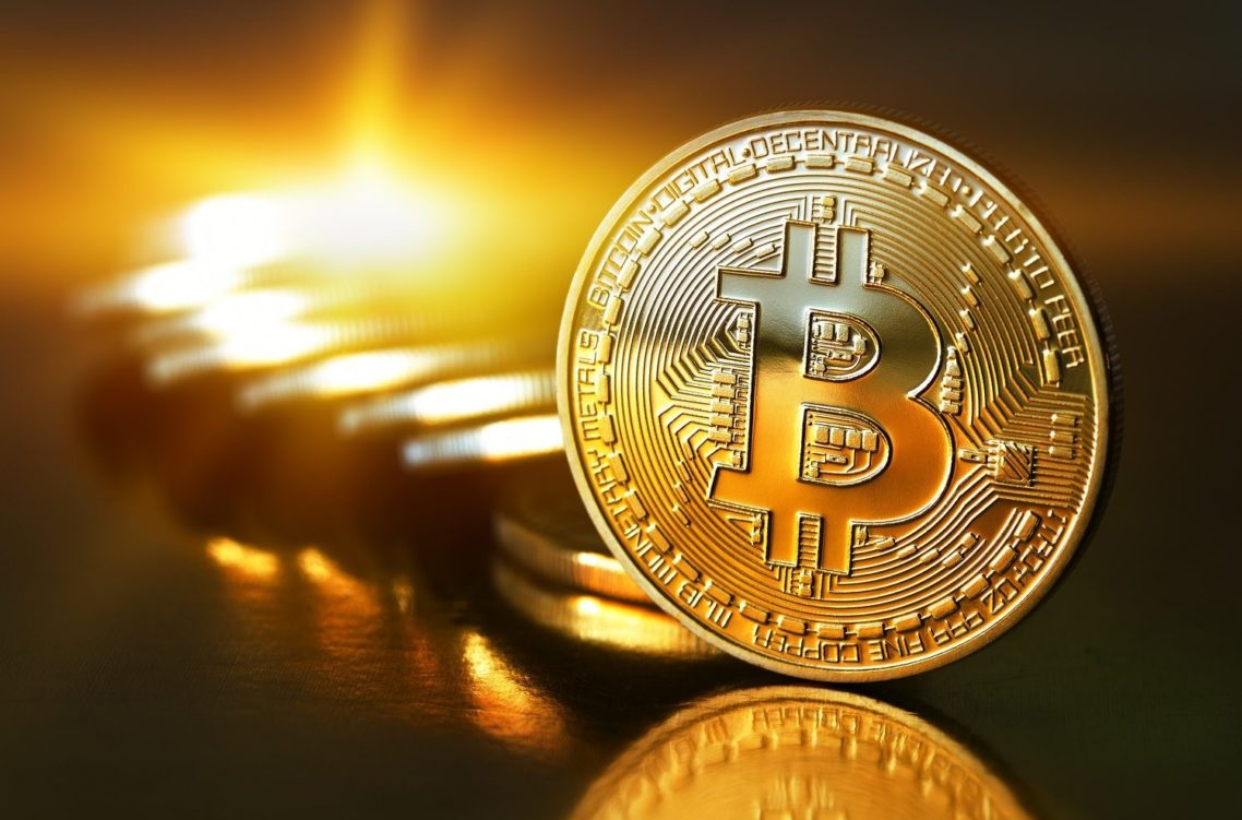 Bitcoin lao dốc gần 11%, cá voi "âm thầm" gom mua hàng tỷ USD Bitcoin lao dốc gần 11%, cá voi "âm thầm" gom mua hàng tỷ USD