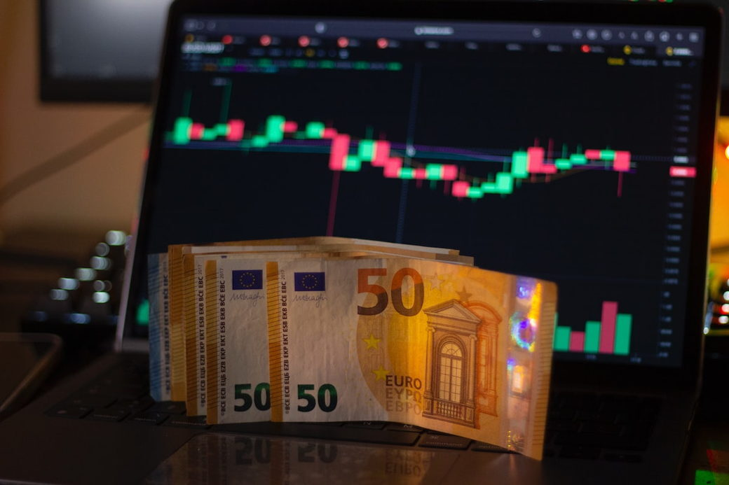 Nhận định tuần EUR/USD: Đón chờ "bản giao hưởng" đầy rung động với loạt dữ liệu và sự kiện quan trọng cho cả Eurozone và Mỹ Nhận định tuần EUR/USD: Đón chờ "bản giao hưởng" đầy rung động với loạt dữ liệu và sự kiện quan trọng cho cả Eurozone và Mỹ