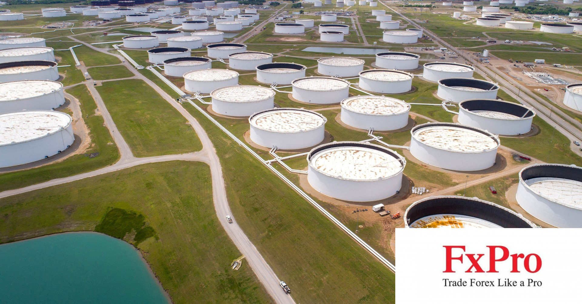 Giá dầu đối diện với áp lực đến từ nhu cầu nhiên liệu Trung Quốc yếu và gia tăng hàng tồn kho