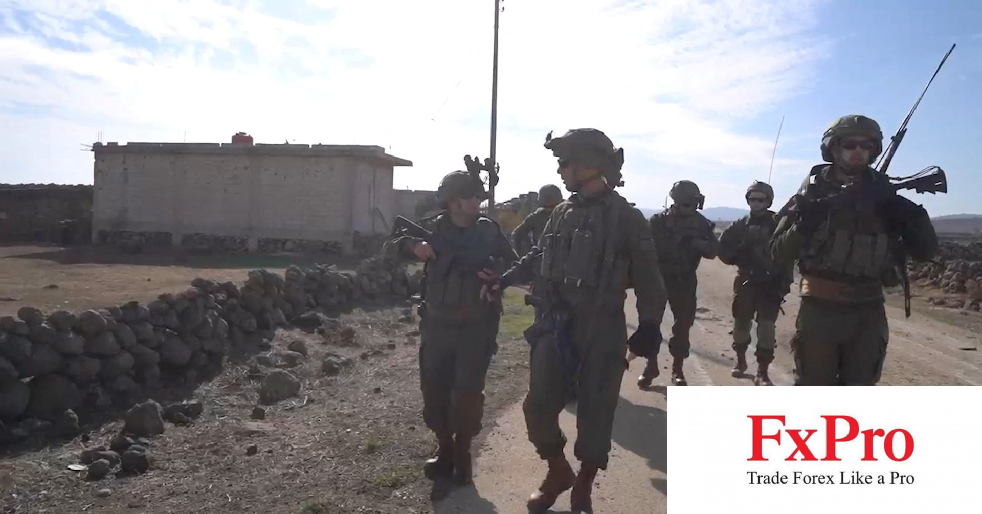 Israel tuyên bố phá hủy phần lớn kho vũ khí chiến lược của Syria trong đợt không kích quy mô lớn Israel tuyên bố phá hủy phần lớn kho vũ khí chiến lược của Syria trong đợt không kích quy mô lớn