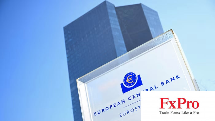 Chính sách lãi suất của ECB: Giữ vững cân bằng giữa lạm phát, tăng trưởng chậm và rủi ro mới