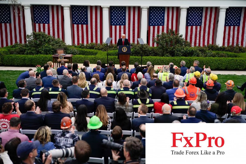 Ông Trump ký sắc lệnh áp thuế đối ứng không chừa một quốc gia nào, khu vực Châu Á và Châu Âu chịu ảnh hưởng nặng nề