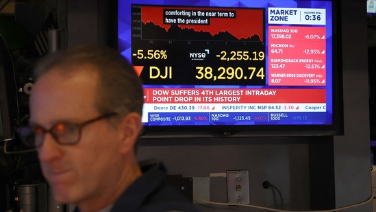 Hàng loạt ngân hàng hạ dự báo tăng trưởng GDP; JPMorgan cho rằng kế hoạch thuế quan của Trump sẽ đưa kinh tế Mỹ rơi vào suy thoái