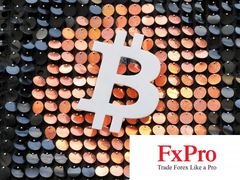 Giá Bitcoin hôm nay: Giảm xuống còn 83,500 USD do lo ngại về thuế quan làm suy yếu khẩu vị rủi ro