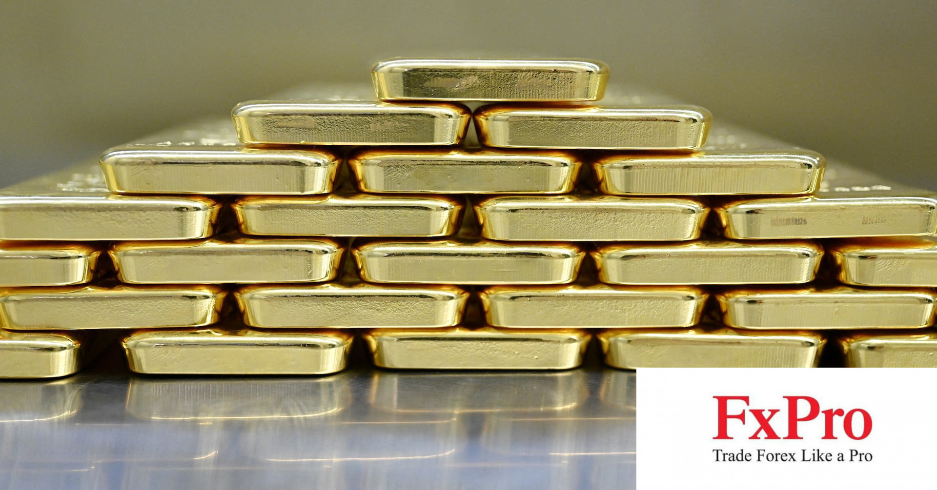 Giá vàng vượt mốc 3,300 USD/oz, căng thẳng thương mại tiếp tục là chất xúc tác chính