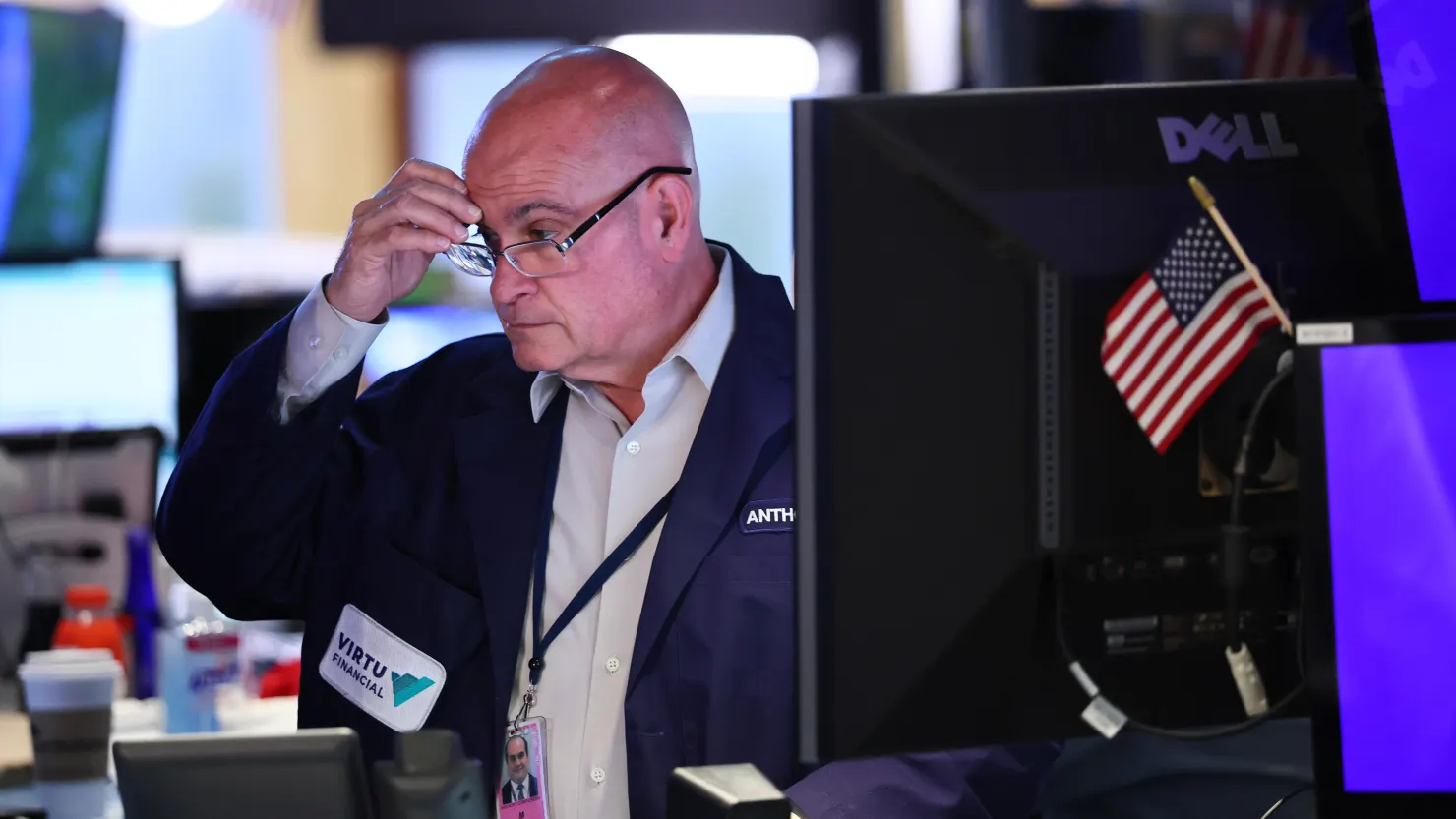 NEW YORK, NEW YORK - JUNE 23: Traders work on the floor of the New York Stock Exchange during morning trading on June 23, 2025 in New York City. Stocks opened slightly up as the market reacts to the U.S. striking three nuclear sites in Iran over the weekend, raising fears of an increase in oil prices.  (Photo by Michael M. Santiago/Getty Images)