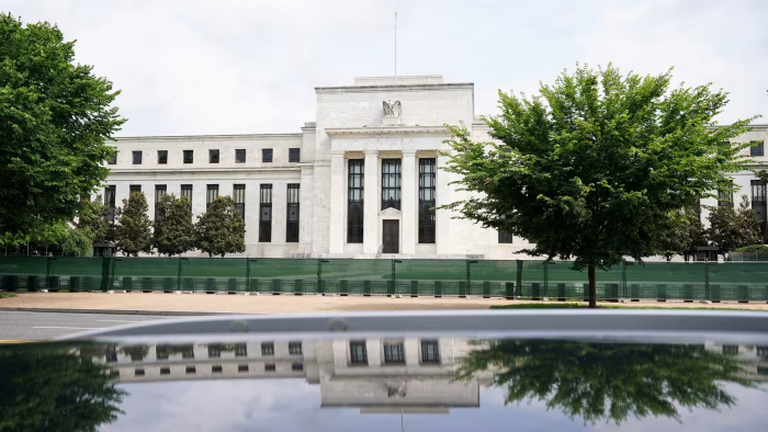 Fed công bố kế hoạch nới lỏng các quy định vốn sau khủng hoảng 2008