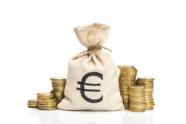 Phân tích EUR/USD: USD tăng giá mạnh đầu tuần